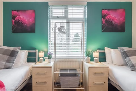 The Modern Cambridge Studio 6 Apartment in Cambridge