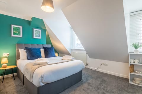 The Modern Cambridge Studio 7 Apartment in Cambridge