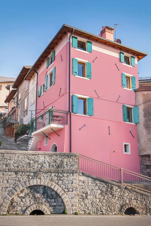 Casa Rosa Rosadalake Villa in Brenzone sul Garda