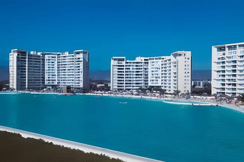 Facade/entrance, Lake view, Swimming pool