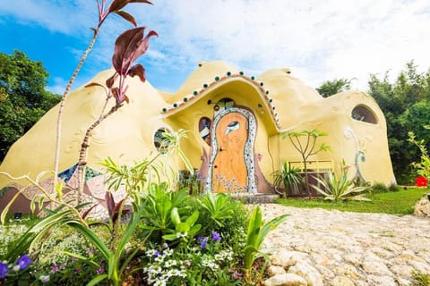 Property building, Day, Garden, Garden view