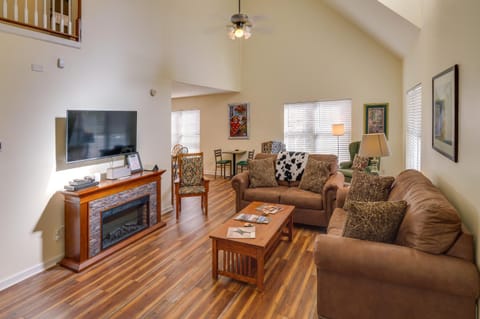 Lyles Peaceful Creekside Home Hot Tub and Fire Pit House in Tennessee