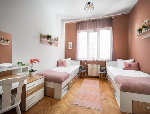 Free Parking And Parliament Is 1 Step Away Apartment in Sofia