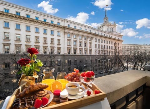 Free Parking And Parliament Is 1 Step Away Apartment in Sofia