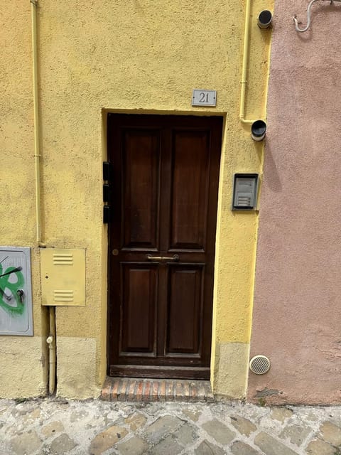 Day, Internal: Not applicable to any particular room