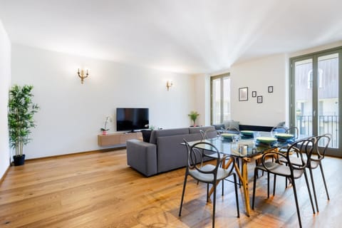 Hostdomus - Lagrange Luxury Apartment Apartment in Turin