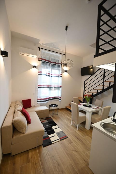 BEL GALLERIES ( Karadjordjeva street ) Apartment in Belgrade