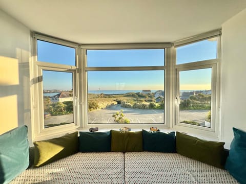 Lagoon View - Sea View- Pet Friendly - 2 Bed Apt - En-suite Apartment in Trearddur Bay