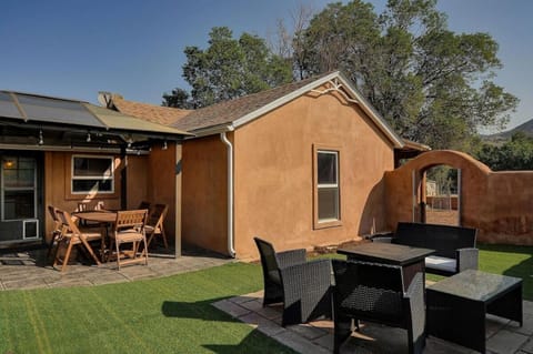 Salida Retreat House - courtyard hot tub STR#753 House in Salida