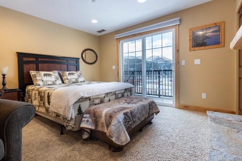 Bed, View (from property/room), Balcony/Terrace