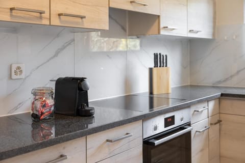 Coffee/tea facilities, Kitchen or kitchenette, dishwasher, minibar, pet friendly, stove