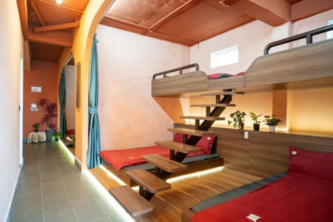 bunk bed