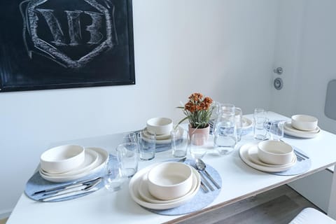 Dining area, kitchen