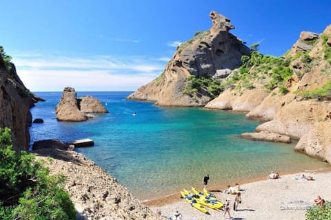 Nearby landmark, Natural landscape, Beach
