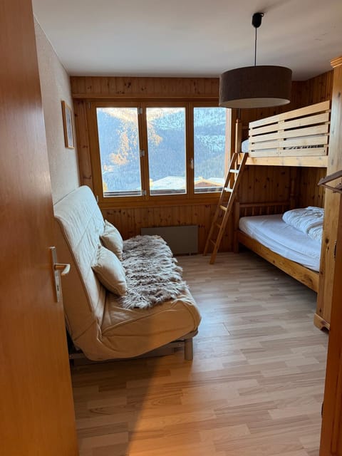 Bed, Bedroom, bunk bed