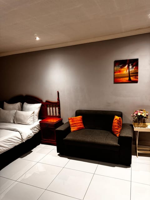 Mila Lodge 1 Bed and Breakfast in Cape Town