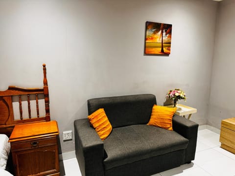 Mila Lodge 1 Bed and Breakfast in Cape Town