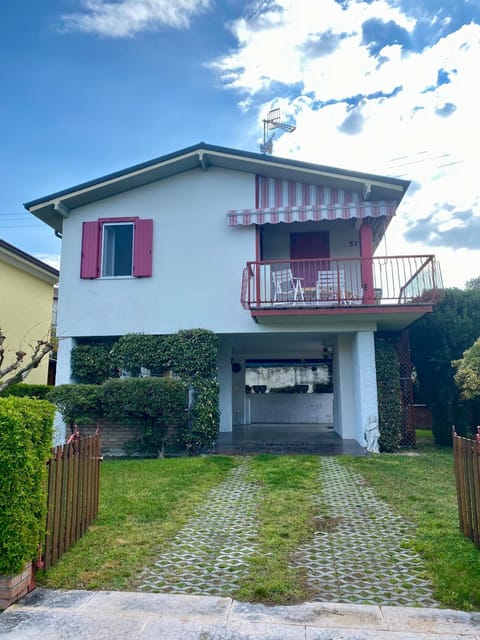 Property building, Garden, Garden view