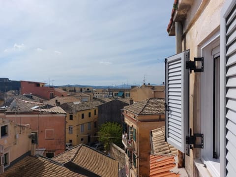 Day, View (from property/room), City view, Landmark view, Quiet street view