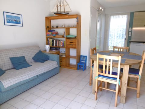 Maisonnette 3 pièces 4 à 6 personnes à 50 m de la plage WIFI - MALO Apartment in Brittany