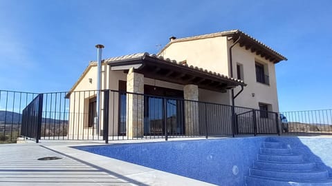 Property building, Off site, Day, Lobby or reception, Pool view, Swimming pool
