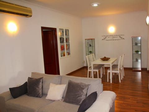 Living room, Dining area, air conditioner