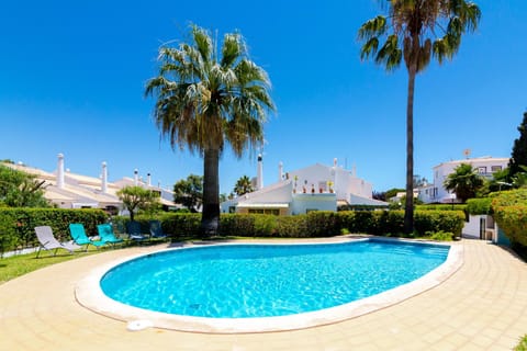Garden, Swimming pool, Swimming pool, sunbed