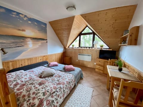 Bed, Children play ground, Kitchen or kitchenette, Photo of the whole room, Beach, Bedroom, Swimming pool