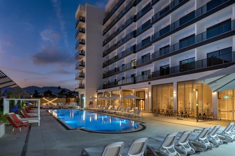 Property building, Swimming pool
