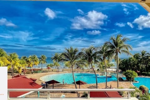 Pool view, Sea view