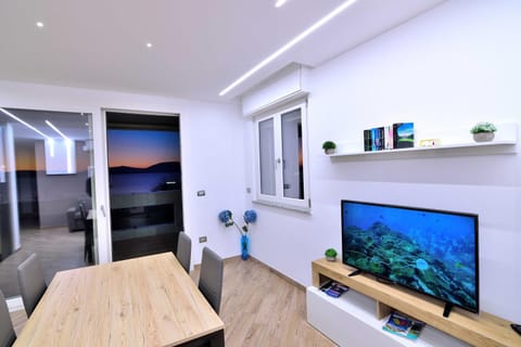 Natural landscape, Living room, Seating area