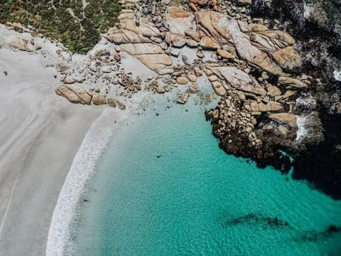 OceanFront - Absolute Waterfront House in Bicheno