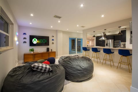 Seating area, Evening entertainment