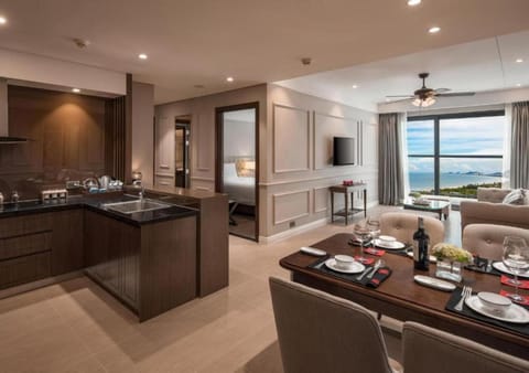 TV and multimedia, Living room, Dining area