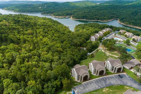 Neighbourhood, Bird's eye view, Mountain view