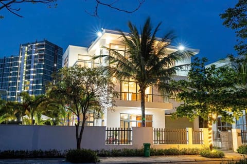 Property building, Night