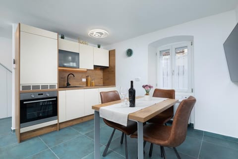 Studio, 70 steps from the beach Apartment in Lika-Senj County