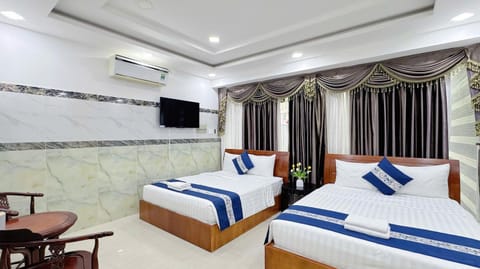 Bed, TV and multimedia, Photo of the whole room, Seating area, Bedroom, air conditioner