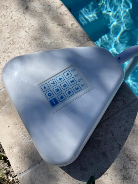 Pool view, Pool view