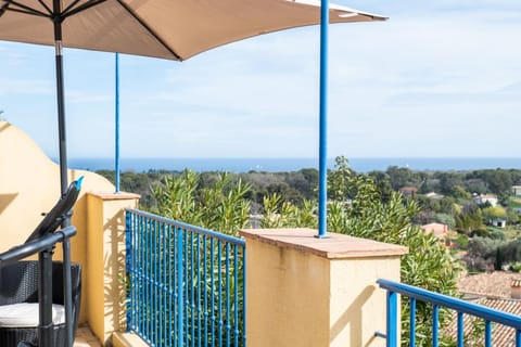 Beautiful and peaceful villa in a residence House in Villeneuve-Loubet