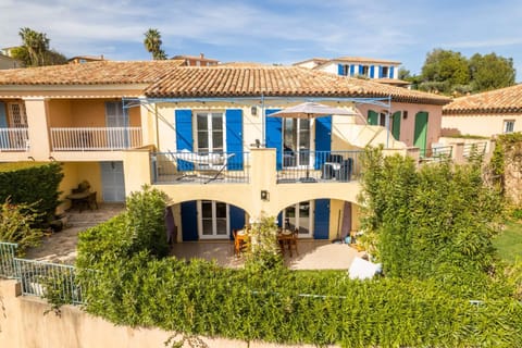 Beautiful and peaceful villa in a residence House in Villeneuve-Loubet