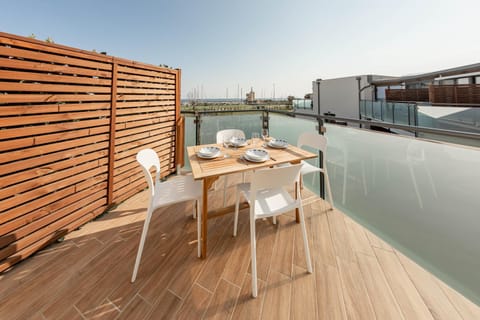 Property building, Natural landscape, View (from property/room), Balcony/Terrace, Dining area