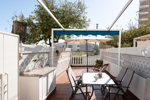 Day, View (from property/room), Balcony/Terrace, Balcony/Terrace, Living room, Dining area