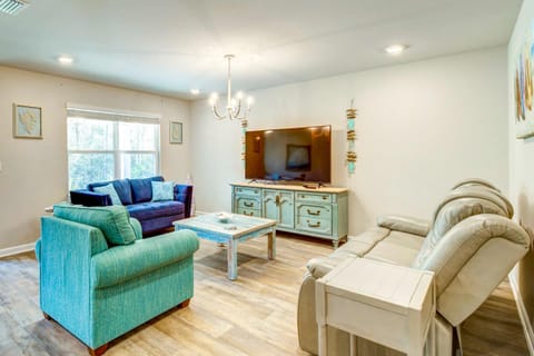 Foley Vacation Rental 7 Mi to Gulf Shores Beaches House in Foley