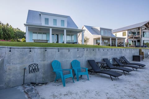 Lake Daze on Lake Martin House in Alexander City