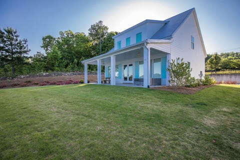 Lake Daze on Lake Martin House in Alexander City