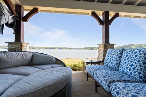 Easy Street House in Lake Martin