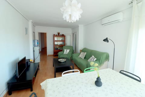 Communal lounge/ TV room, TV and multimedia, Living room, Seating area, Dining area, hair dresser, air conditioner