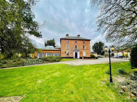 Lydney House Hotel Swaffham Sleeps 22 House in Swaffham