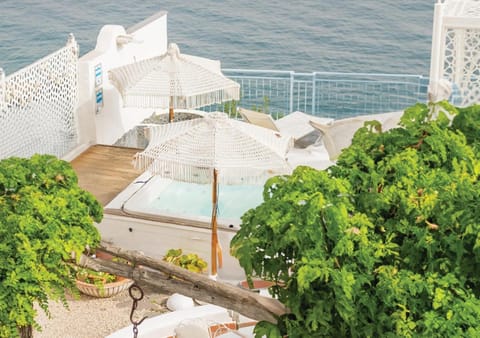 Patio, Spring, Day, Natural landscape, Garden, Hot Tub, Garden view, Sea view, sunbed